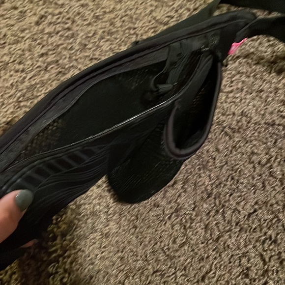 My Tagalong Fanny pack with drink holder - Picture 2 of 2